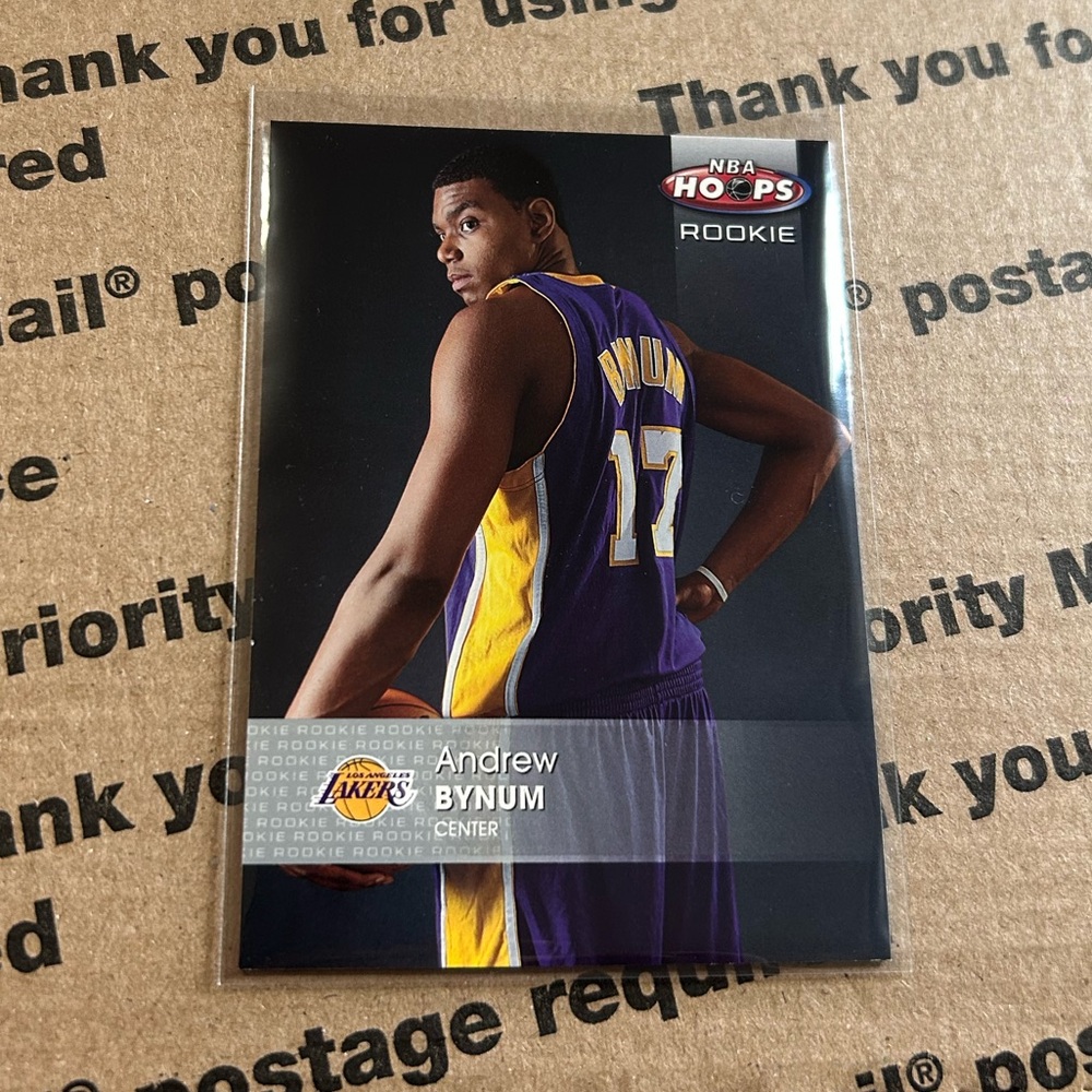 Andrew Bynum ‘06 Fleer / NBA Hoops RC No. 175